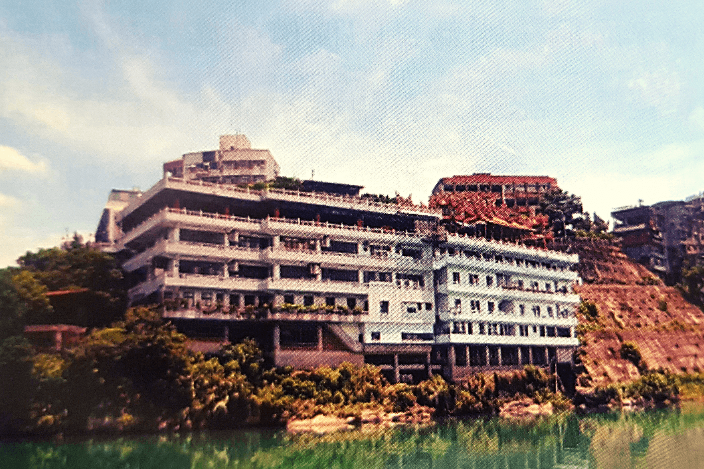 石硿引水古隧道之美